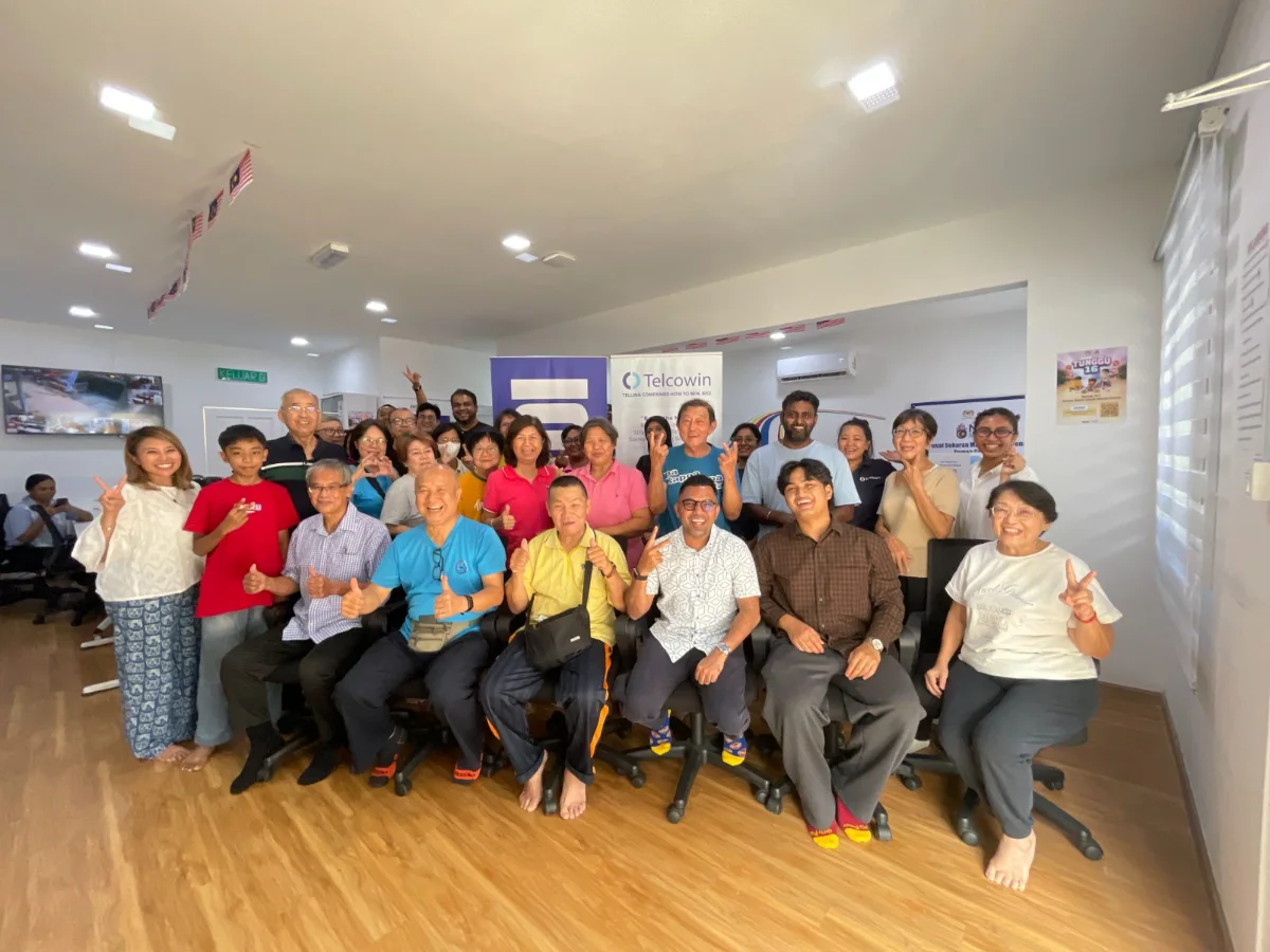 Telcowin, Digitalise MY and Pusat NADI teams with workshop participants